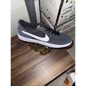 Nike SB Heritage Vulc Men's Sneakers Size 11 Black White Suede Skate Shoes NEW
